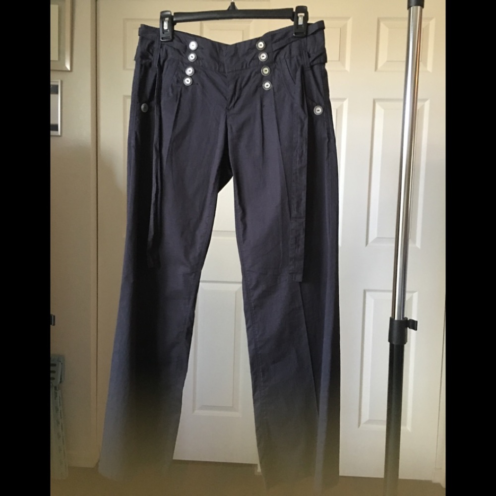 Summer pants with waist motif